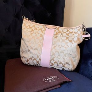 SIGNATURE STRIPE CONVERTIBLE HOBO (COACH F29941)
SILVER/LIGHT KHAKI/SHELL PINK